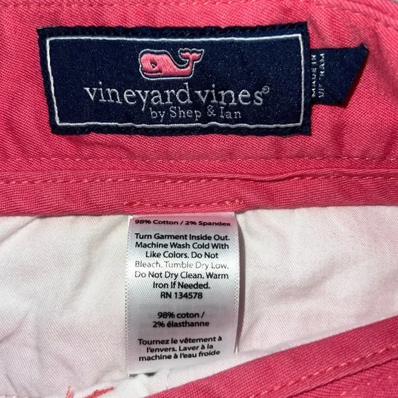 Salmon Colored Vineyard Vines by Shep & Ian Classic Cut Shorts Size 32 - Picture 2 of 3